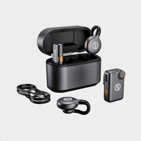 Hollyland LARK M2S Combo Wireless Lavalier Microphone Combo (Space Gray) Hollyland LARK M2S Combo Wireless Lavalier Microphone Combo (Space Gray)